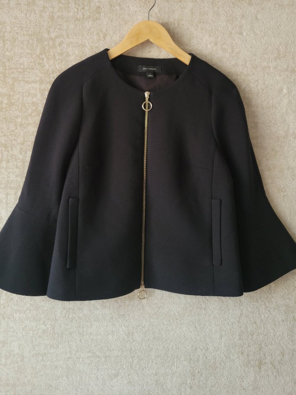 Ann Taylor Black Bell Sleeve Full Zip Jacket Blazer Cape Crop 6 Business Office